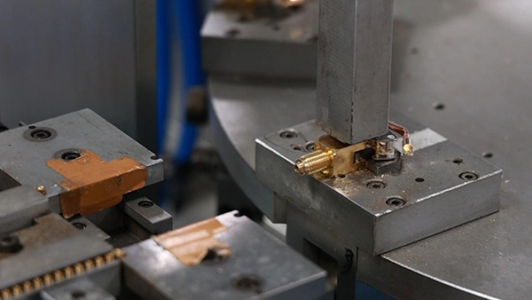 Gauge movement installation